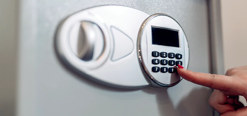 Jewelry Safe Cracking in National City, California